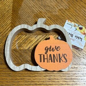 NWT- give thanks pumpkin table decor
